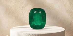 natural zambian emerald green gemstone