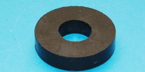 Black 19mm Rubber Deflector, For Industrial Use
