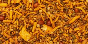 Fresh & Crispy Namkeen