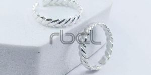 Rope Design Plain Toe Ring