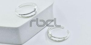 Star Plain Toe Ring
