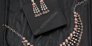 Traditional Rose Gold Diamond Necklace Set
