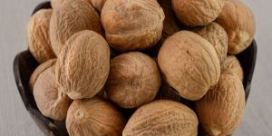 Whole Nutmeg