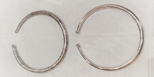 Silver Hasli Necklace Set
