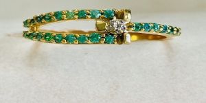 Ladies Emerald Split 1Kt Gold Natural Diamond Ring
