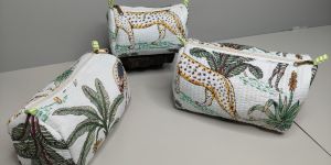 Ladies Quilted Printed Cotton Utility Pouch Set