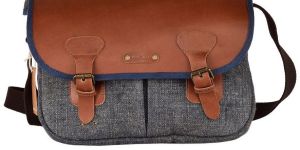 unisex jute messenger bag