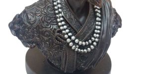 small burst shivaji maharaj staue