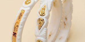 Royal Gold Accent Sankha Bangles