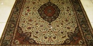 Handmade Silk Rugs