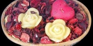 Potpourry Gift Pack With Candles