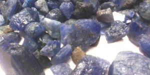 TANZANITE ROUGH STONE a