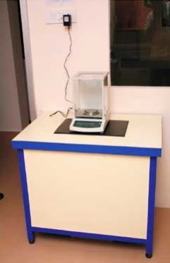 Anti Vibration Table