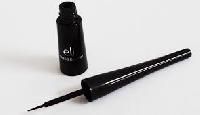 Liquid Eye Liner