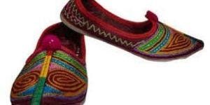 Jodhpuri Mojari/ Jutti