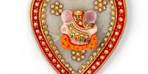 Gold Painted Lord Ganesha Idol on Leaf in Marble 382