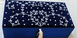 Banquet Jewellery Box with Mirror