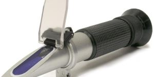 Laboratory Refractometer