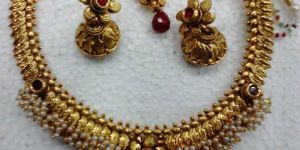 ANTIQUE NECKLACE SET 1