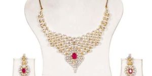 Ad Necklace Set
