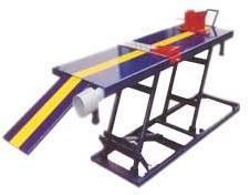 Hydraulic Two Wheeler Lift