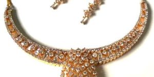 Gold Diamond Necklace Set