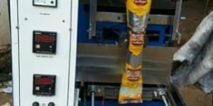 Pouch Packing Machine