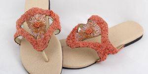 Fashion Necklaces - Tiny Onyx stones crafted