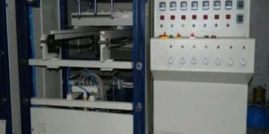 Automatic Vacuum Forming Machine