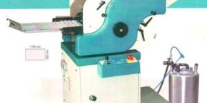 Gluing Machine
