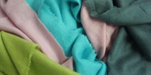 100% cashmere stoles