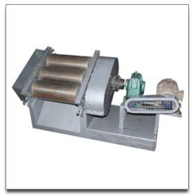 Triple Roll Mill Machine