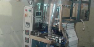 Snacks Packing Machine