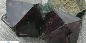 Natural Pyramid Crystal Shaped Diamonds