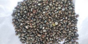 Natural Reddish Colour Anavar Rough Diamonds