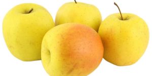 Fresh Golden Delicious Apple