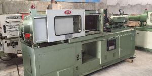 Plastic Injection Moulding Machine
