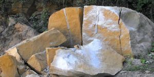 Hard Rock Breaking Agent