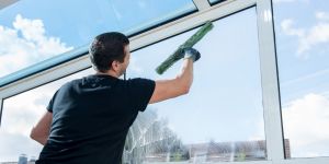 Window Glass Cleaning Services