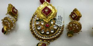 Kundan Pendants