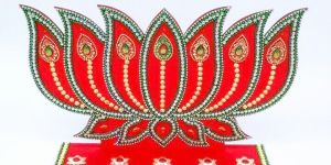 Decorative Show Pieces