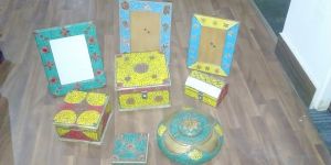 CUT STONE BOXES & PHOTO FRAMES