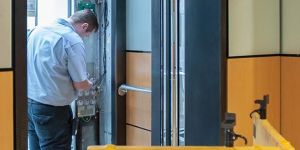 Hydraulic Lift Repairing