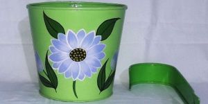 Round Pot with Handle