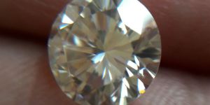 Loose near White or near Colourless Moissanite Diamond