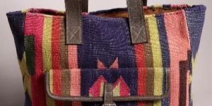 Alpa hand-woven punja dhurrie bag