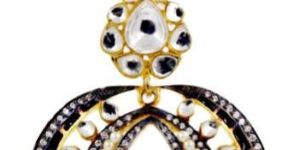 Beautiful Kundan Pearls Polki Maang Tikka