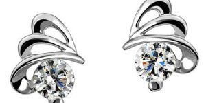 10k White Gold Beautiful Solitaire Earrings for Ladies