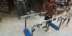 Parallel Bar Metallic Foldable