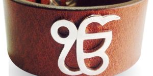 Buy Gold Ik Onkar Leather Bracelet only at Rs. 22000